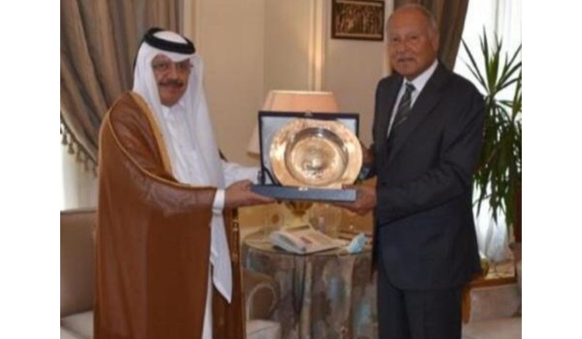 Arab League Secretary-General meets Qatar's permanent representative